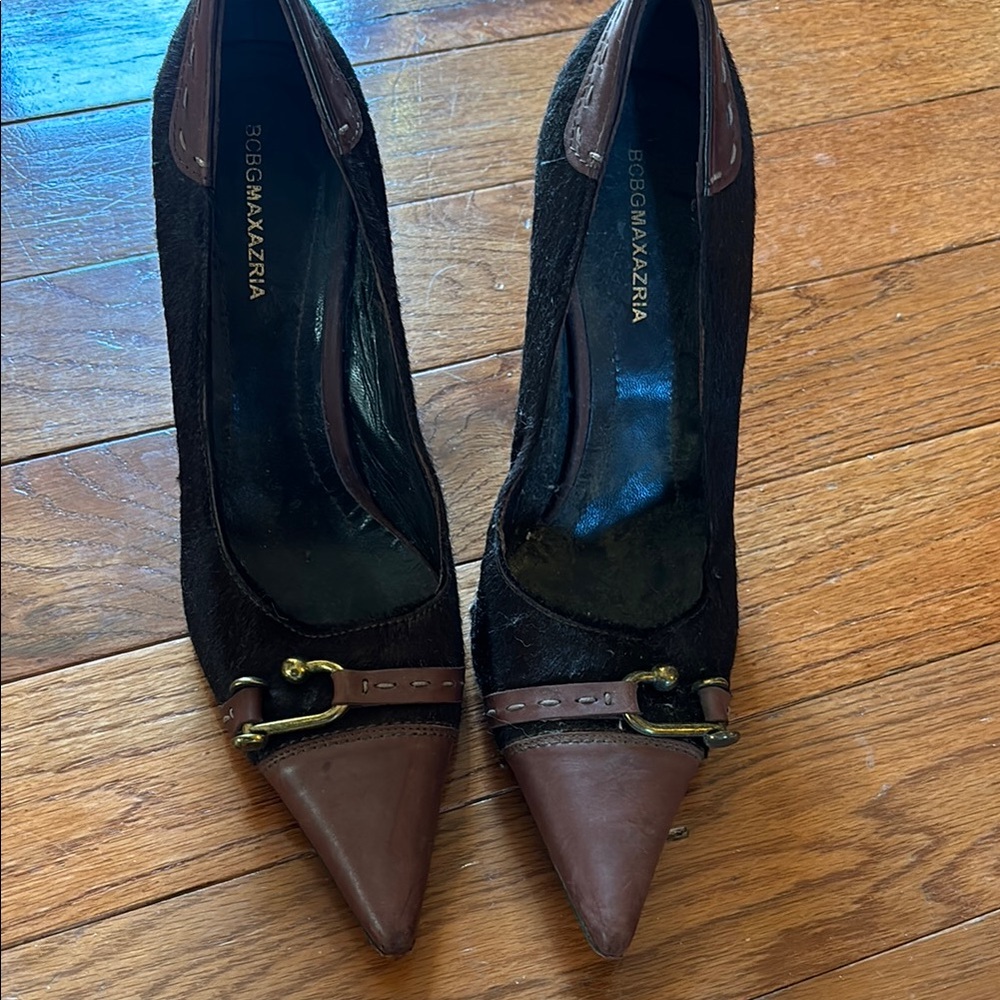 BCBGMAXAZRIA Women's Black and Brown Heels
